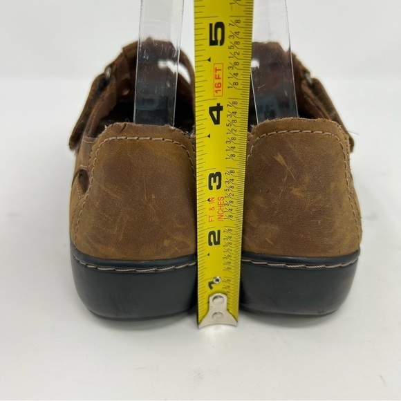 Clarks Brown Tan Perforated Leather Comfort Breathable Loafers Size 10 - Picture 7 of 12